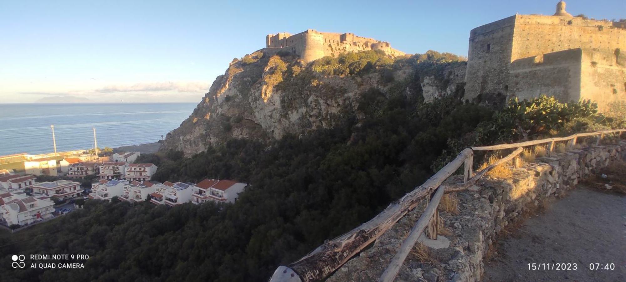 Bed and Breakfast La Casa Del Nonno Milazzo Exterior foto