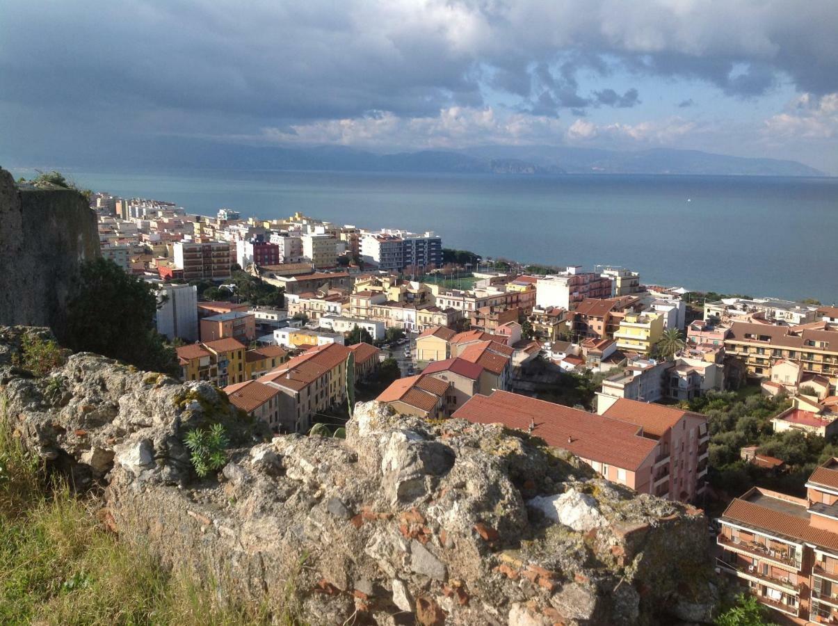Bed and Breakfast La Casa Del Nonno Milazzo Exterior foto