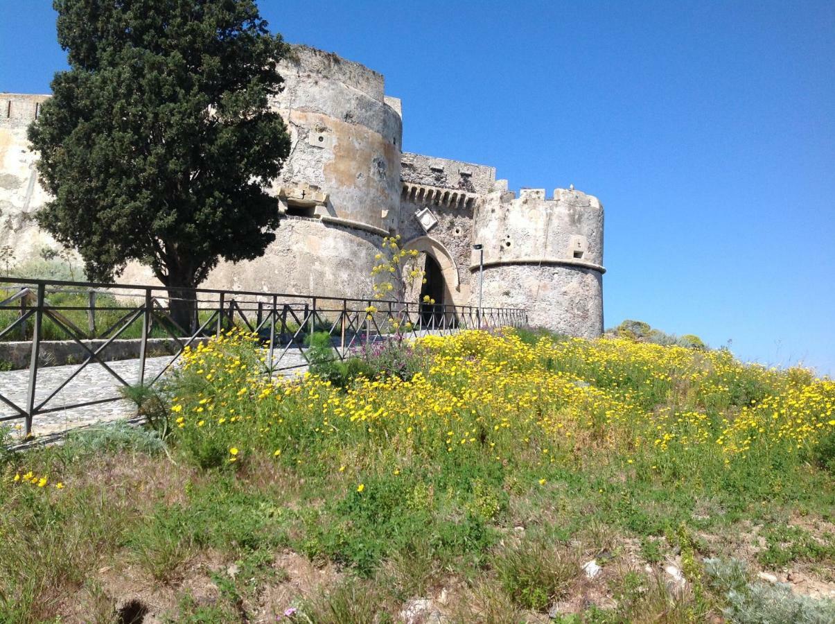 Bed and Breakfast La Casa Del Nonno Milazzo Exterior foto