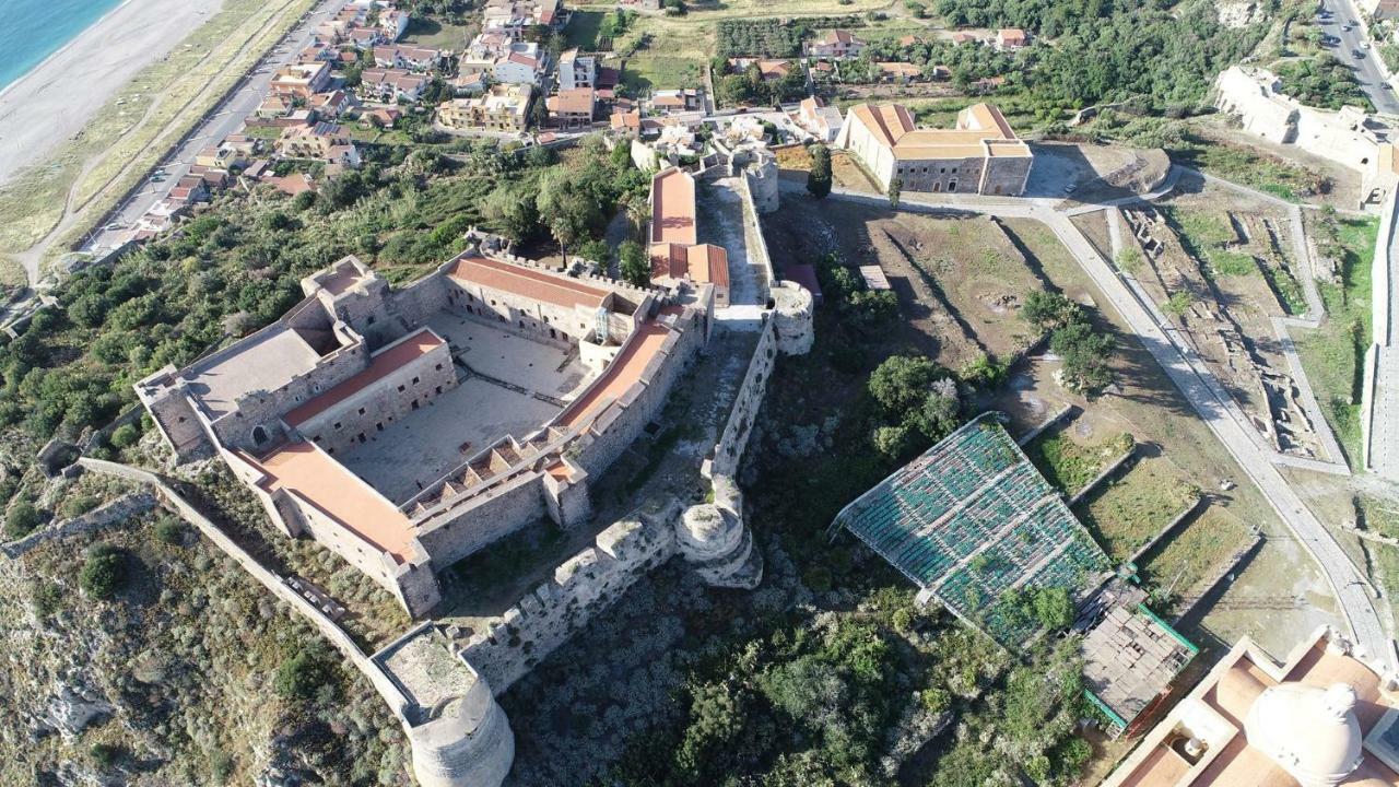 Bed and Breakfast La Casa Del Nonno Milazzo Exterior foto